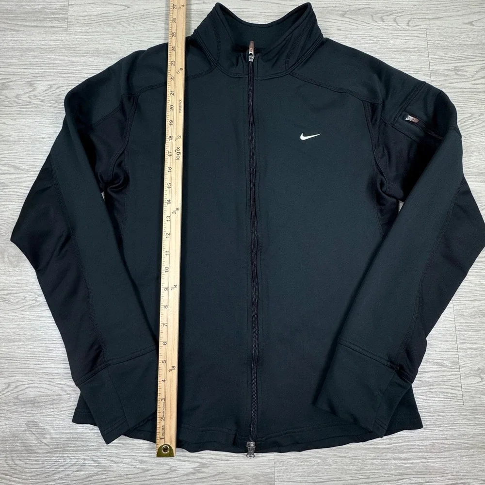 Nike *orders ship